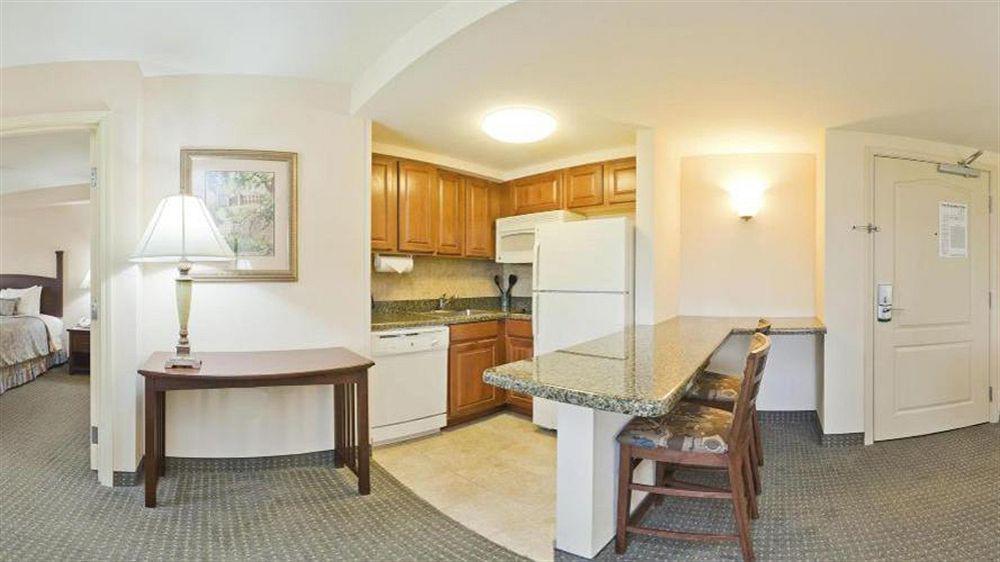 Homewood Suites By Hilton Montgomery Eastchase Екстер'єр фото